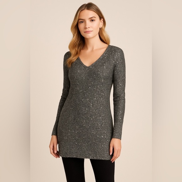 White House Black Market Sweaters - White House Black Market XS Grey Sequin V-Neck Long Sleeve Tunic Sweater NWT